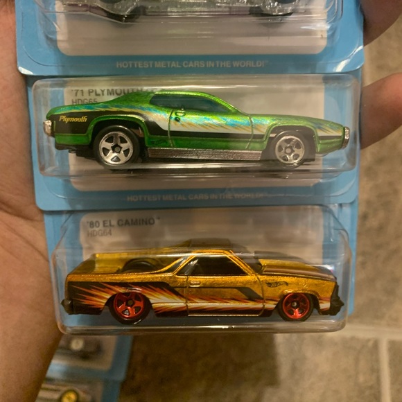 2022 Hot Wheels  Ultra Hots Complete Set of 8 Cars Target Exclusive
